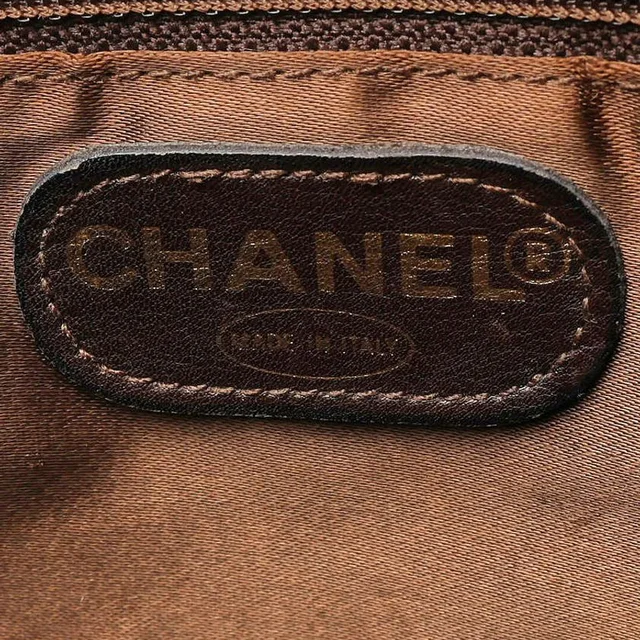 Chanel CC Suede Tote Bag in Suede from A Retro Tale, photo 8 of 10
