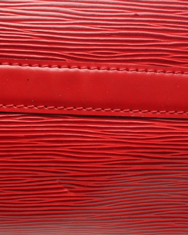 Louis Vuitton Epi Speedy 25 Bag in Leather from A Retro Tale, photo 9 of 13