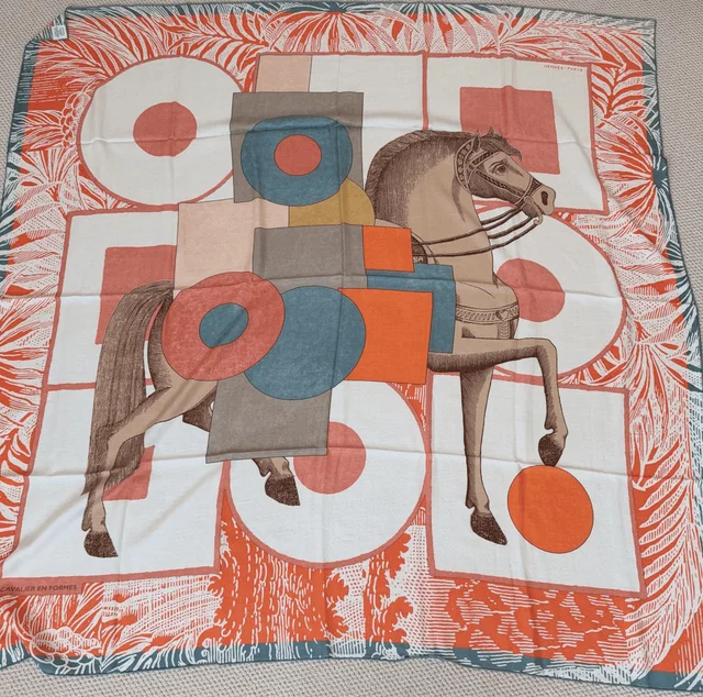 Hermès cashmere scarf in Cashmere from Luxury Promise