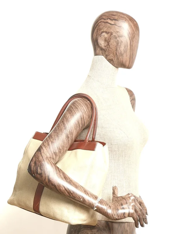 Chanel Linen Canvas Tote Bag in Canvas from A Retro Tale, photo 13 of 13