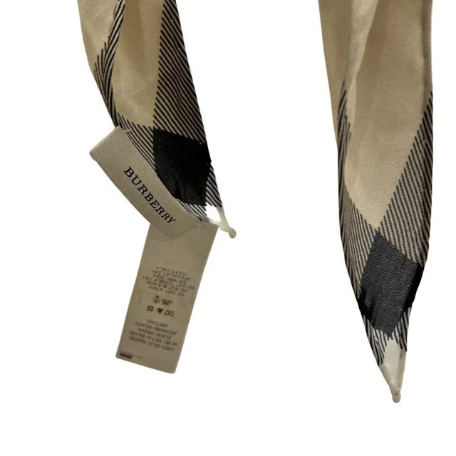 Burberry Triangle 100% Silk Scarf in 100% Silk from Reowned, photo 5 of 5