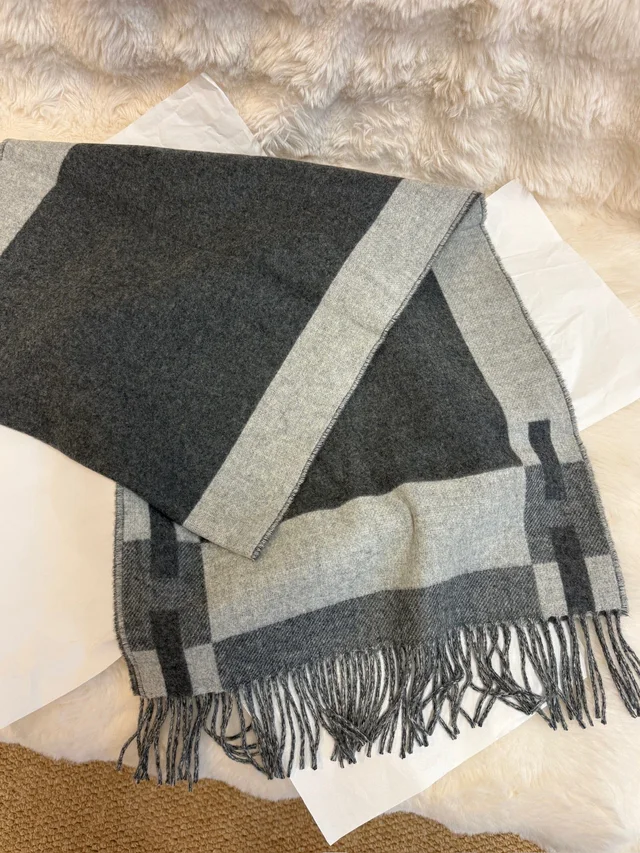 Hermès Cashmere Scarf – Grey Check Pattern in Grey Cashmere from Luxury Promise, photo 2 of 2