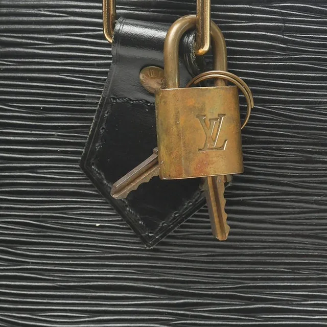 Louis Vuitton Epi Alma PM Bag in Leather from A Retro Tale, photo 7 of 13