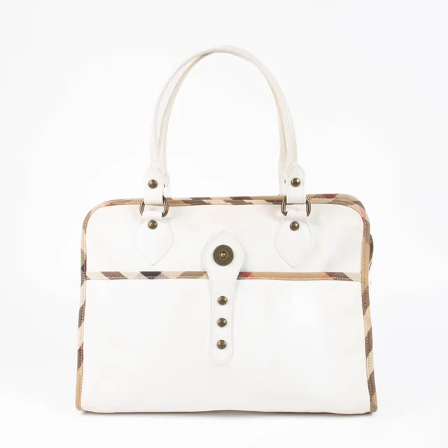 Burberry White Leather Shoulder Bag in White Leather from Labellov