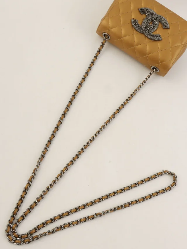 Chanel CC Mark Plate Chain Shoulder Bag, Gold, circa 2009 in Gold Leather from VINTAGE QOO TOKYO, photo 11 of 14
