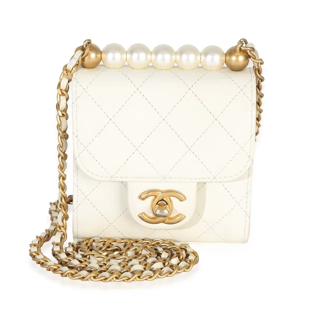 Chanel White Lambskin Quilted Chic Pearls Clutch On Chain Leather Handbag in White Lambskin from HEWI