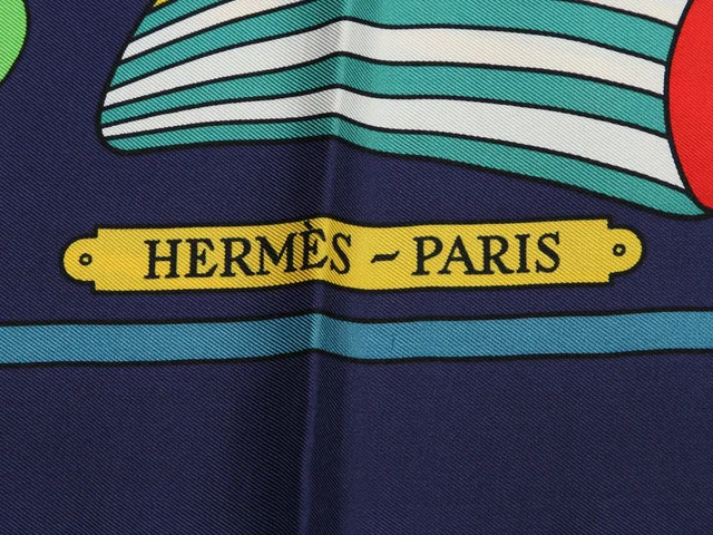 Hermès Thalassa Silk Scarf 90cm in Silk from Ann's Fabulous Finds, photo 3 of 6