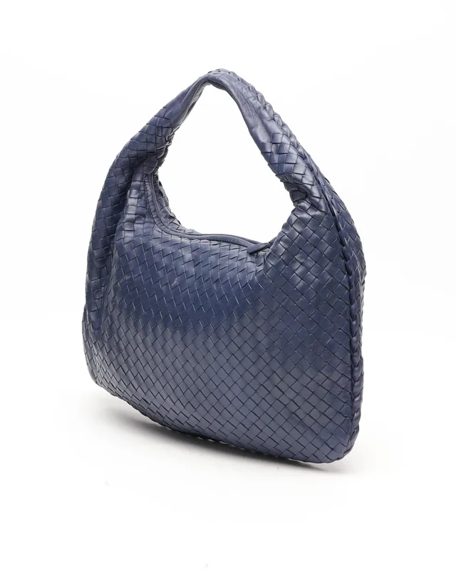 Bottega Veneta Medium Intrecciato Hobo Bag in Woven leather from A Retro Tale, photo 2 of 9