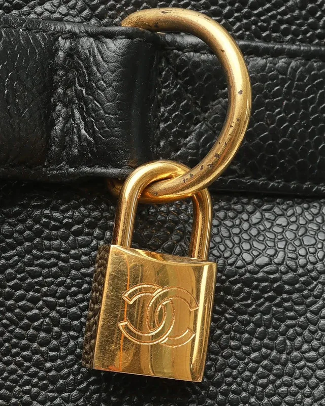 Chanel CC Caviar Vanity Bag in Caviar leather from A Retro Tale, photo 7 of 12