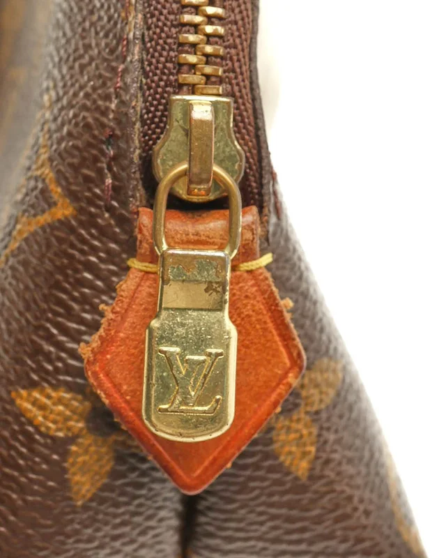 Louis Vuitton Monogram Cosmetic Pouch in Coated canvas from A Retro Tale, photo 5 of 8
