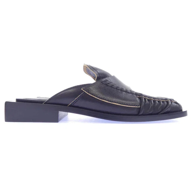 Acne Studios Heels & pumps in Leather from LuxUness