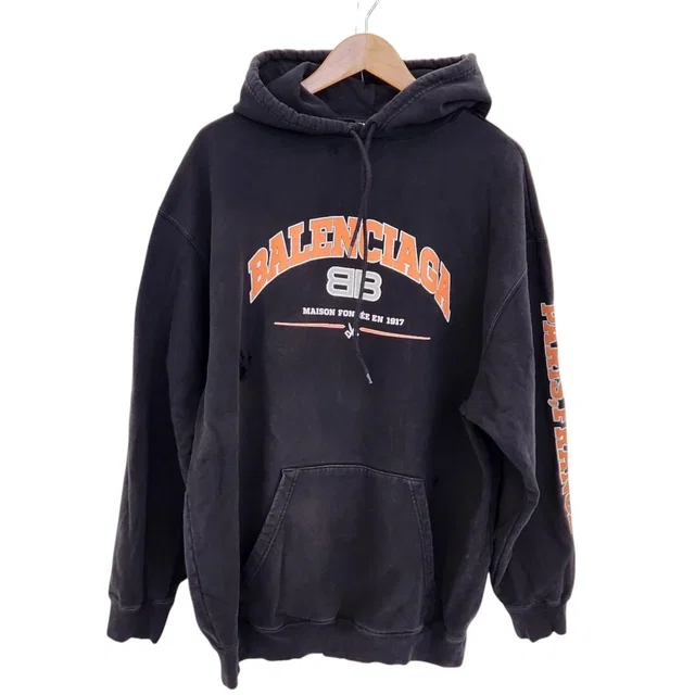 Balenciaga Sweatshirts & hoodies from LuxUness