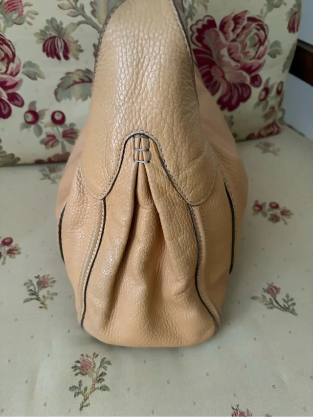 Tod's Beige Leather Shoulder Bag - Women's Everyday Hobo in brown|neutral Leather from Poshmark, photo 2 of 13