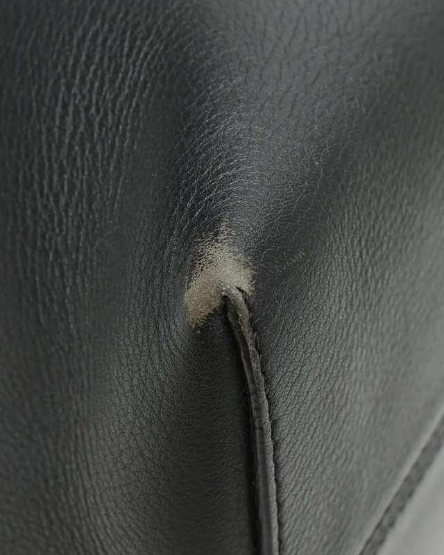 Fendi Medium By The Way Bag in Caviar leather from A Retro Tale, photo 6 of 10