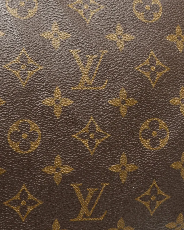 Louis Vuitton Monogram Keepall 55 Weekend Bag in Coated canvas from A Retro Tale, photo 6 of 13