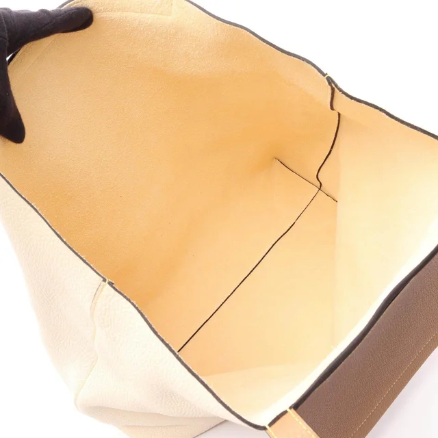 Hermès Cabas Herline46 Taurillon Clemence Tote Bag in White Calfskin from LuxUness, photo 3 of 7
