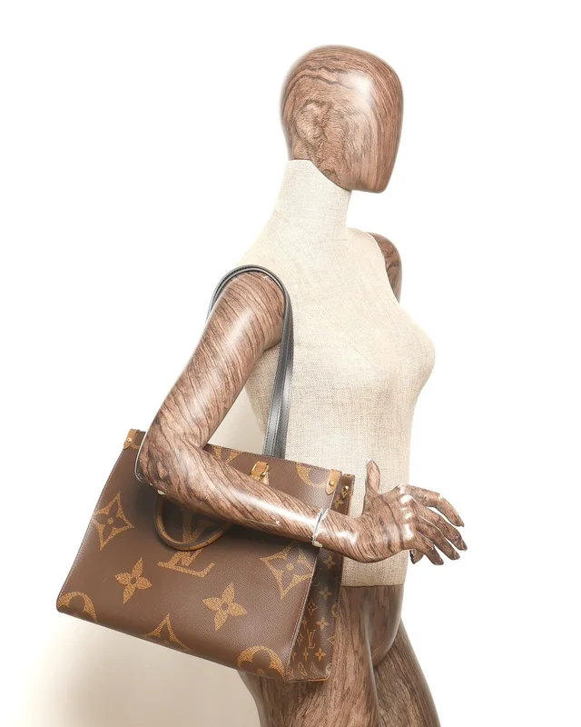 Louis Vuitton Giant Monogram On The Go MM Bag in Coated canvas from A Retro Tale, photo 8 of 8