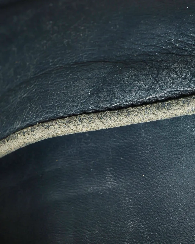 Loewe Amazona Handbag in Leather from A Retro Tale, photo 9 of 11