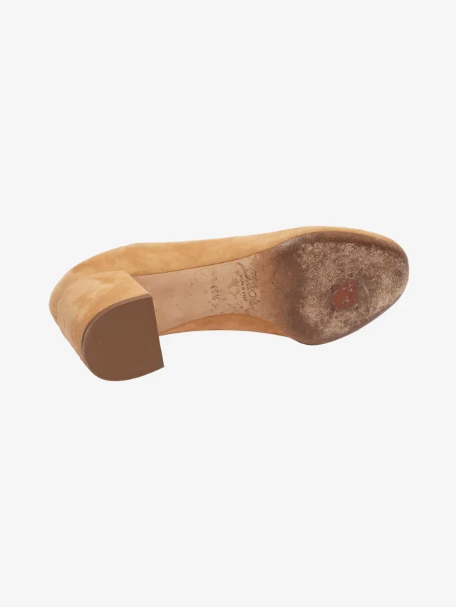 Chloé Beige Lauren suede scalloped-edge pumps - size EU 40.5 in Beige Suede from Sign of the Times, photo 5 of 6