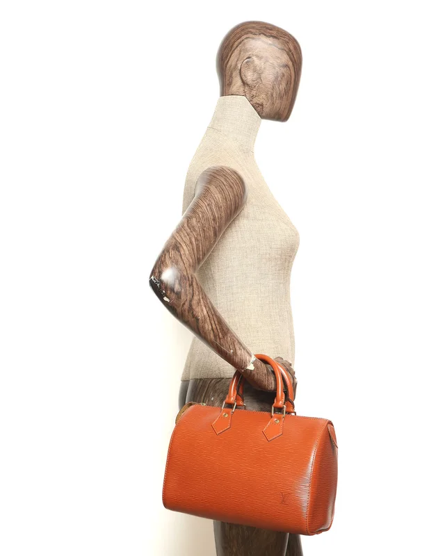 Louis Vuitton Epi Speedy 25 Bag in Leather from A Retro Tale, photo 10 of 10
