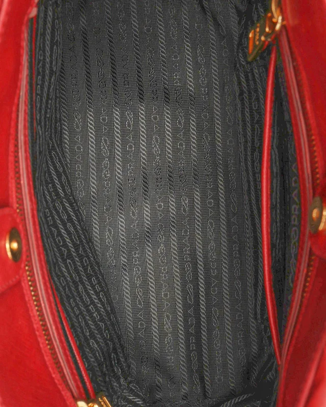 Prada Tessuto Quilted Chain Bag in Nylon from A Retro Tale, photo 9 of 10