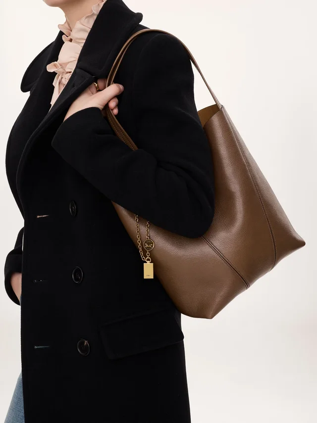 Chloé Spin Charm Detailed Tote Bag, photo 5 of 7 from SENSER