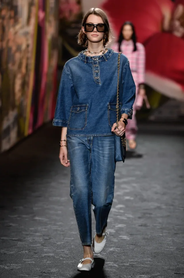 HOT* 24S Chanel Denim Top with CC Logo Embroideries and Crystal Buttons Details Size FR 44 (UK… in Denim from Sellier, photo 4 of 5