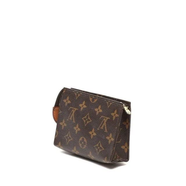 Louis Vuitton Monogram Toiletry Pouch 15 in Coated canvas from A Retro Tale, photo 3 of 8