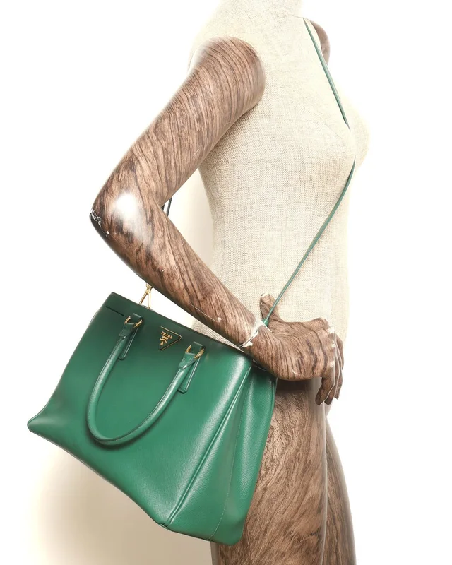 Prada Saffiano Galleria Tote Bag in Saffiano leather from A Retro Tale, photo 7 of 7