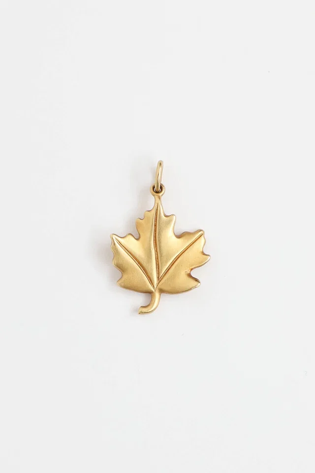 Tiffany & Co. 18K Yellow Gold Maple Leaf Pendant in Yellow from VSP Consignment