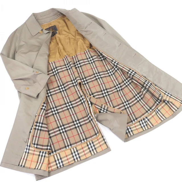 Burberry Burberrys Nova Check Pattern Silk Wool Coat in Silk from LuxUness, photo 2 of 2