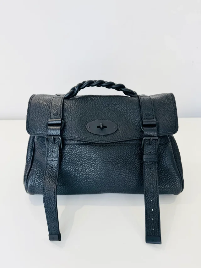 Mulberry Grained Leather Alexa Bag in Caviar leather from Edit Second Hand