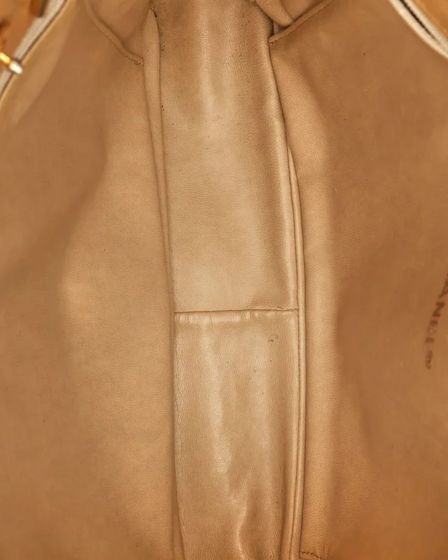 Chanel CC Chain Tote Bag in Leather from A Retro Tale, photo 13 of 15