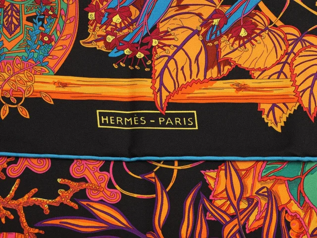 Hermès Mythes et Métamorphoses Silk Scarf 90cm in Silk from Ann's Fabulous Finds, photo 1 of 1