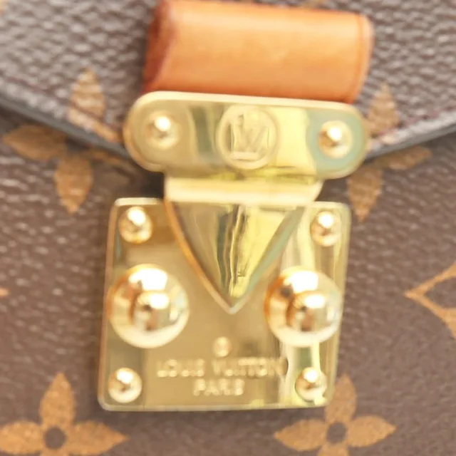 Louis Vuitton Monogram Pochette Métis Bag in Coated canvas from A Retro Tale, photo 6 of 9