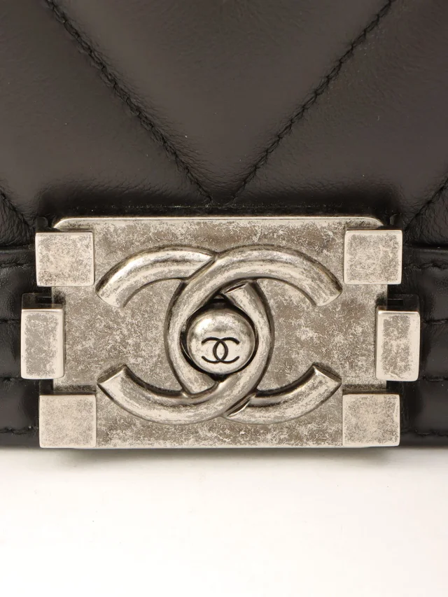 Boy Chanel 2-way Chevron Stitch Chain Shoulder Bag, Black, manufactured around 2015 in Black Lambskin from VINTAGE QOO TOKYO, photo 7 of 13