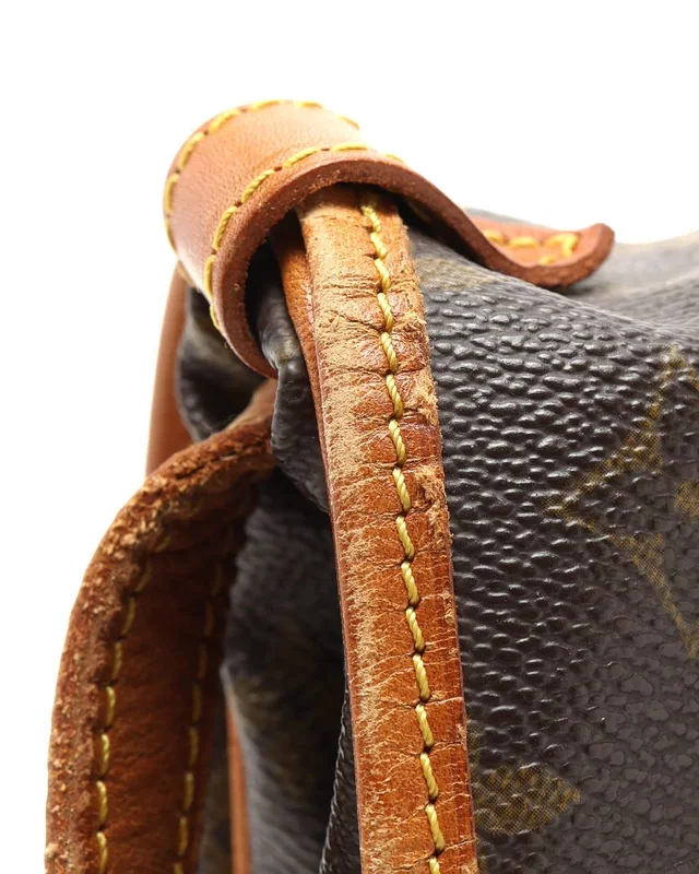Louis Vuitton Monogram Saumur 30 Bag in Coated canvas from A Retro Tale, photo 8 of 10