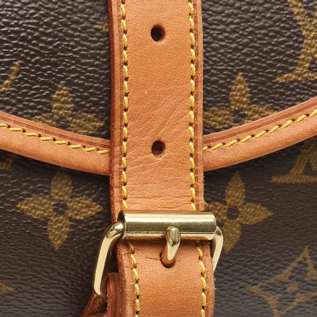 Louis Vuitton Monogram Saumur 30 Bag in Coated canvas from A Retro Tale, photo 6 of 10