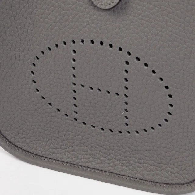 Hermès Evelyne 16 Gris Meyer Clemence PHW in Grey Clemence leather from Labellov, photo 6 of 9