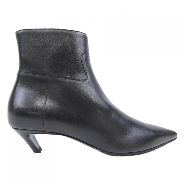 Balenciaga Leather Boots in Leather from LuxUness