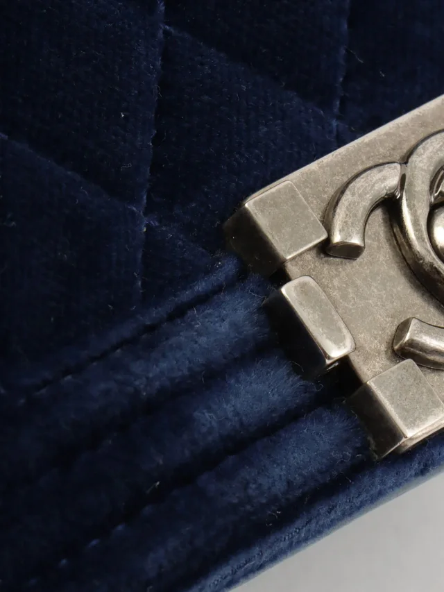 VELVET BOY CHANEL CHAIN SHOULDER BAG MINI, NAVY, c. 2013 in Navy Velvet from VINTAGE QOO TOKYO, photo 19 of 21