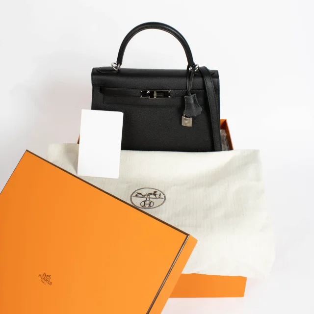 Hermès Kelly 28 Black Epsom PHW in Black Epsom leather from Labellov, photo 2 of 11