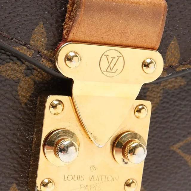 Louis Vuitton Monogram Pochette Métis MM Bag in Coated canvas from A Retro Tale, photo 6 of 9