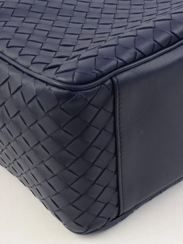 Bottega Veneta Trapeze 2-way handbag Navy from VINTAGE QOO TOKYO, photo 7 of 11