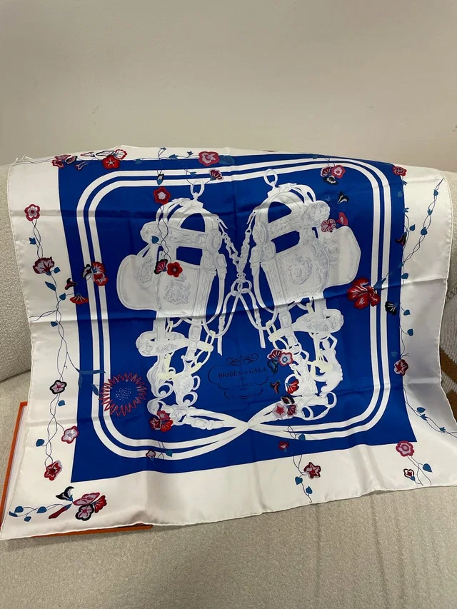 Hermès 90* Silk Scarf in Silk from Luxury Promise