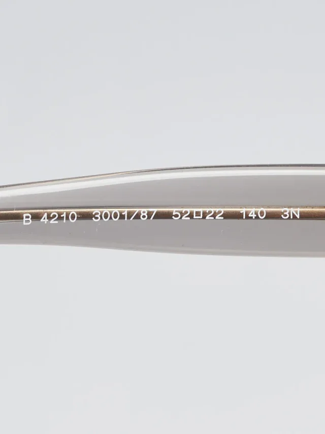 Burberry Acetate Oversized Sunglasses - B4210 in Black from Yoogis, photo 3 of 4
