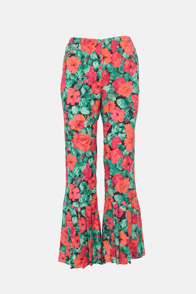 Gucci 2016 Silk Floral Pleated Pant in Silk from VSP Consignment