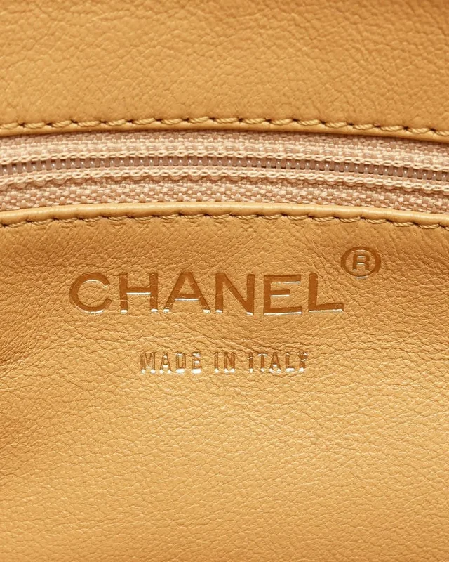 Chanel CC Tote Bag in Leather from A Retro Tale, photo 8 of 10