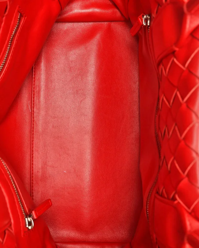 Bottega Veneta Intrecciato Tote Bag in Woven leather from A Retro Tale, photo 6 of 7