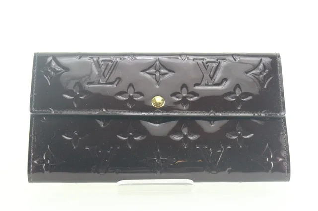 Louis Vuitton Amarante Monogram Vernis Sarah Wallet Long from Bagriculture